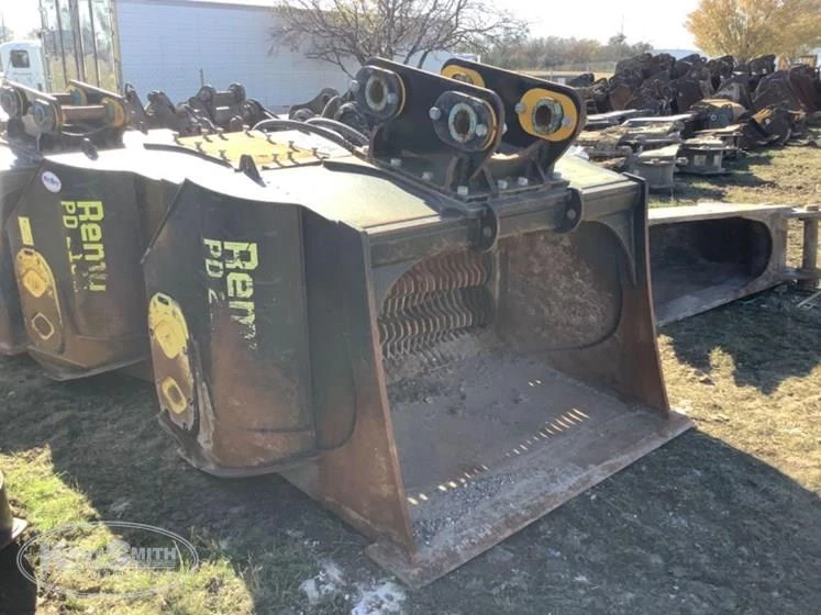 Front of used Remu Padding Bucket